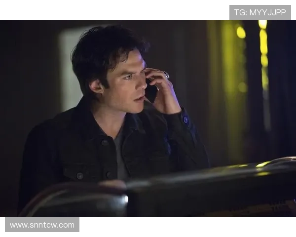 《吸血鬼日记》：解锁你的专属暗夜魅影，手机主题带你穿越永恒